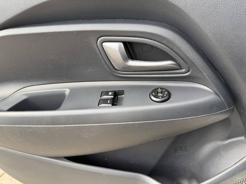 Kia Rio (2013) 1.25 CVVT 63 kW Active - fotka 19 z 21