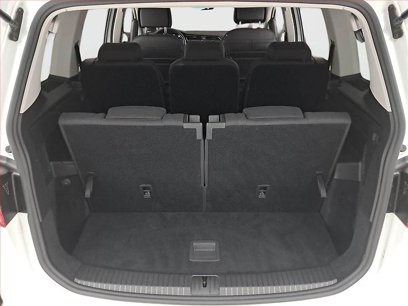 Volkswagen Touran (2019) Highline 1.6 TDI, 7 míst, Navi - fotka 14 z 21