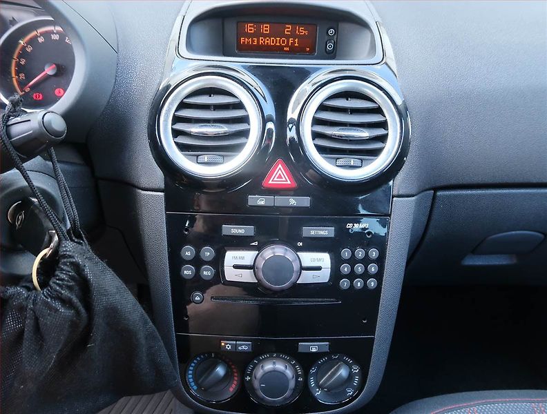 Opel Corsa (2012) 1.2, Serv.kniha, Tempomat - fotka 12 z 13