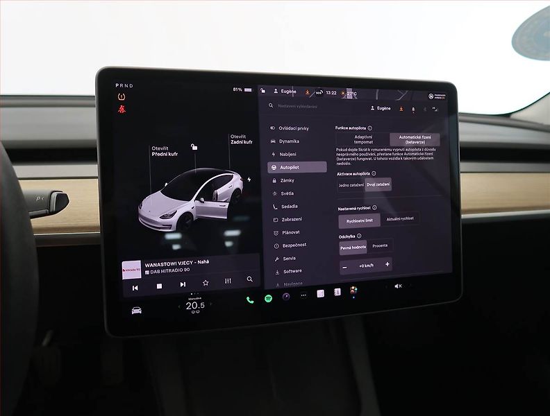 Tesla Model 3 (2021) Long Range 4WD 79kWh, SoH 81% - fotka 22 z 33