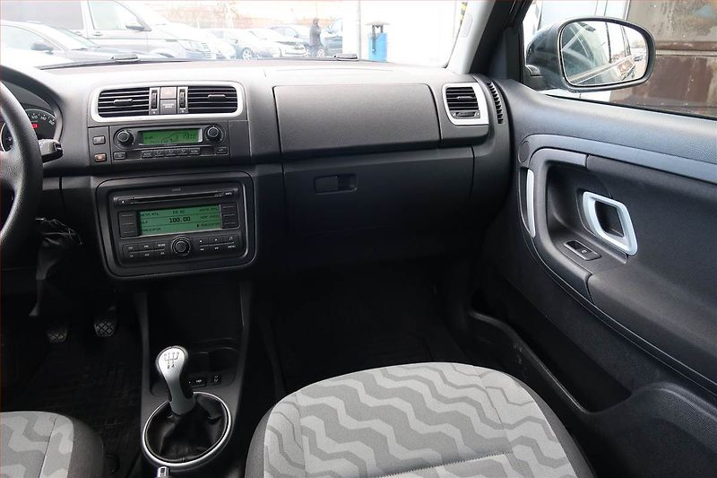 Škoda Fabia (2009) Elegance 1.6 16V, po STK - fotka 8 z 14
