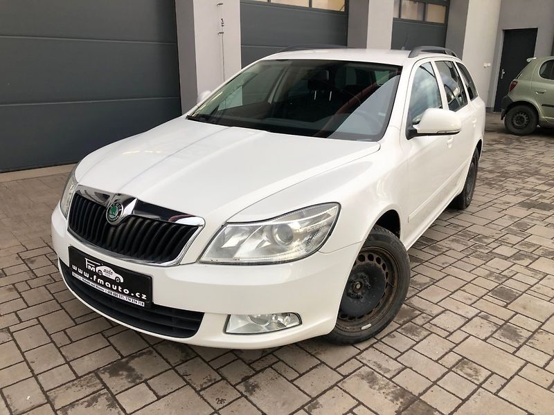 Škoda Octavia (2012) 1.6 TDi, 4x4, navigace - fotka 2 z 31