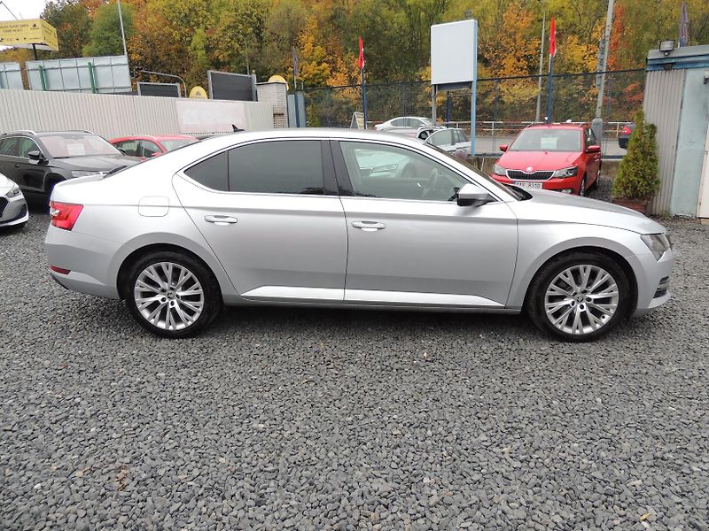 Škoda Superb (2020) 2.0TDi,110kw,Style,webasto,ČR - fotka 4 z 39
