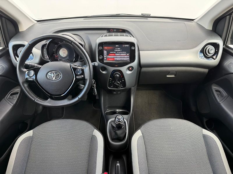 Toyota Aygo 1.0 VVT-i X-Play Style - fotka 5 z 27