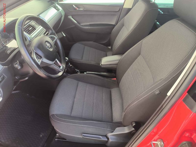 Škoda Rapid (2015) 1.2 TSI, ČR, Elegance, autoAC - fotka 9 z 16