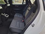 Volvo V60 B4 FWD Momentum Pro,ČR,1.Maj. - náhled 17