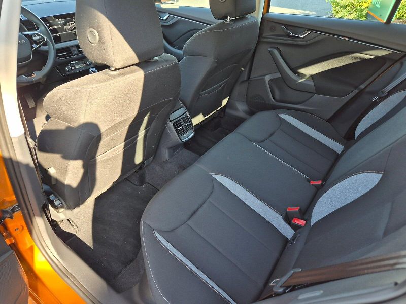Škoda Kamiq (2025) Selection 1.0TSi 85kW 6°manuál - fotka 13 z 25