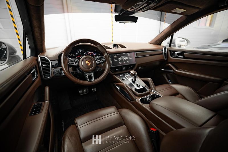 Porsche Cayenne (2020) Coupé Turbo 404kW - fotka 26 z 56