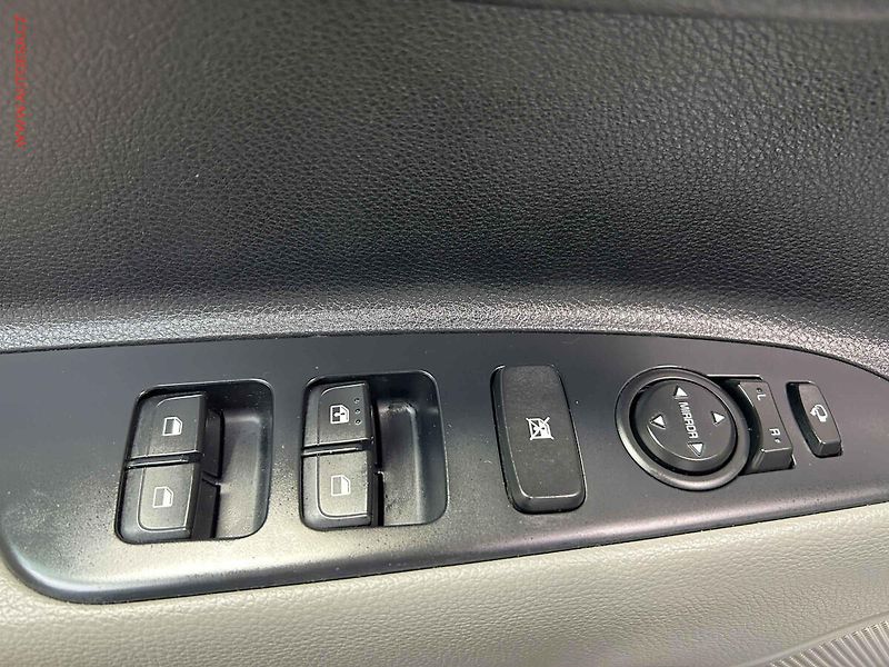 Kia Stonic (2019) 1.0 T-GDi, Exclusive, kamera - fotka 11 z 15