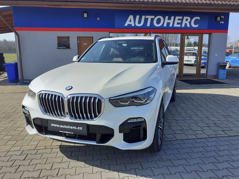 BMW X5 (2019) 30d xDrive  M -SPORT - fotka 1 z 39