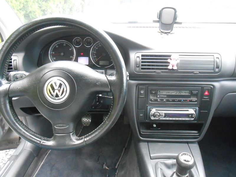 Volkswagen Passat 1.9TDi,96KW,KLIMA,207TKm - fotka 8 z 21