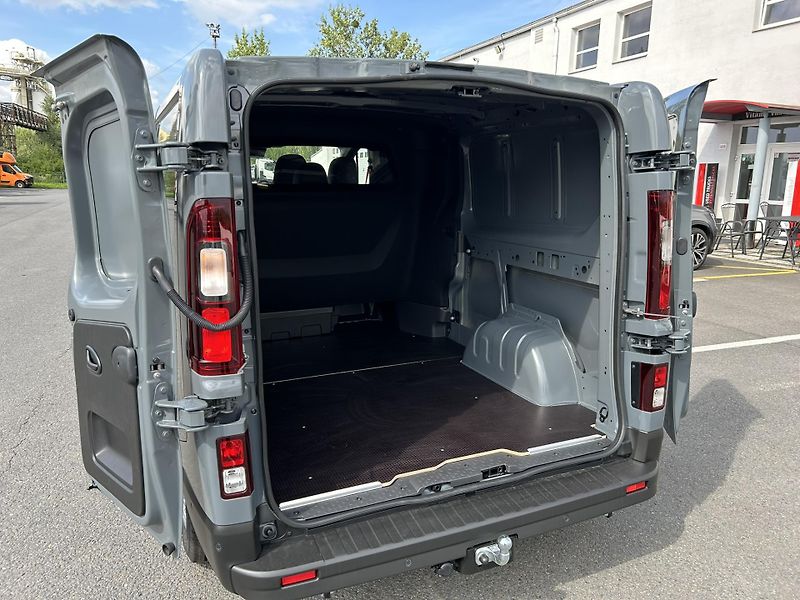 Renault Trafic (2026) CREW VAN L2H1 150k RED 6 míst - fotka 12 z 43