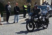 Automobiloví a motocykloví veteráni se vydali v neděli na tradiční jízdu Ze zámku na hrad. Start byl na Horním náměstí v Přerově, kde si lidé užili bohatý program.