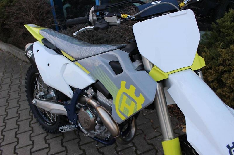 Husqvarna FC 350 (2024) 2024 NYNÍ AKCE SKLADEM - fotka 2 z 7