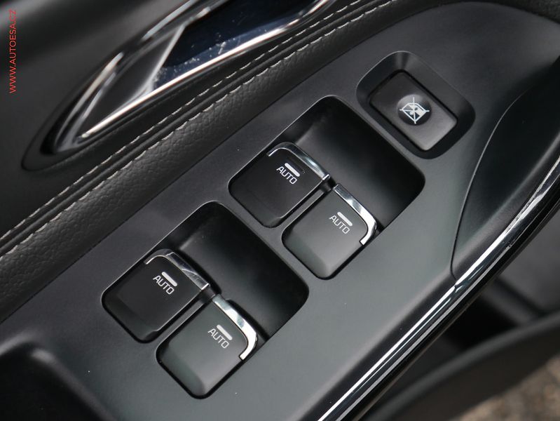 Kia Ceed (2019) 1.6CRDi, 2.maj,ČR, GT Line - fotka 22 z 25