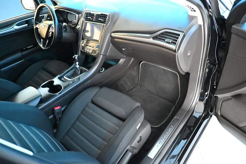 Ford Mondeo (2021) 2.0 LED ACC TITANIUM Tažné ECO - fotka 10 z 33