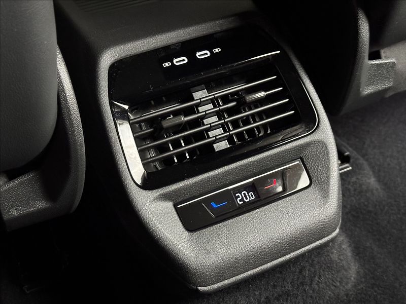Volkswagen ID.4 Pro IQ Light Assist Tepelko - fotka 17 z 50