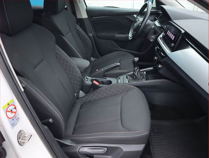 Škoda Scala (2022) Ambition 1.5 TSI, Serv.kniha - fotka 9 z 21