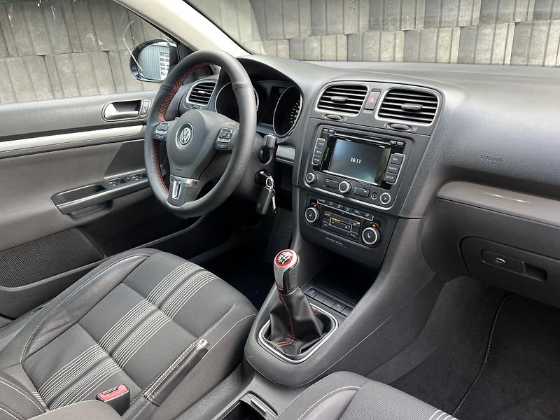 Volkswagen Golf 1.2 TSi 77 kW PO ROZVODECH - fotka 7 z 15