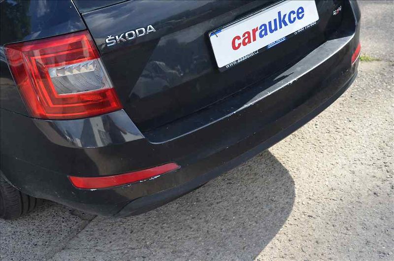 Škoda Octavia (2015) COMBI III. 1,6 TDI 4X4 - fotka 12 z 28