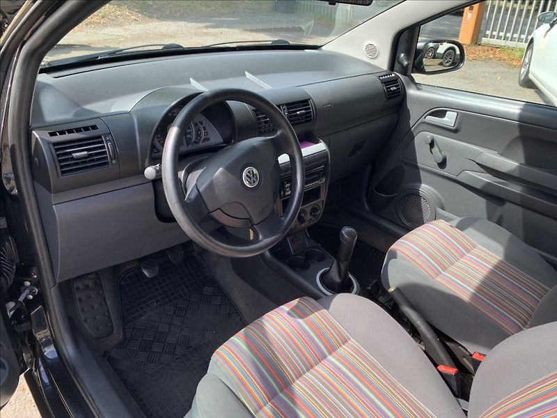 Volkswagen Fox 1,2 i ČR,CEBIA - fotka 10 z 15