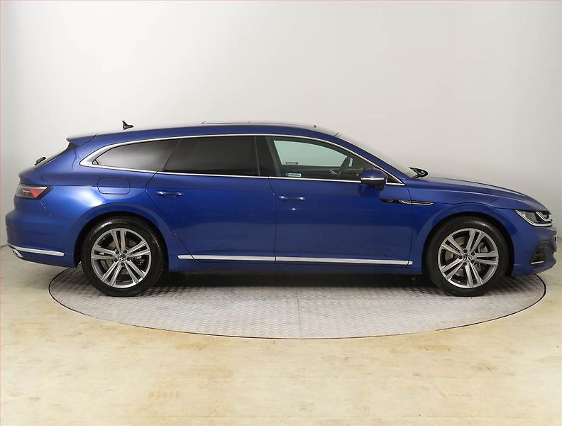 Volkswagen Arteon (2023) 2.0 TSI 4Motion - fotka 6 z 23