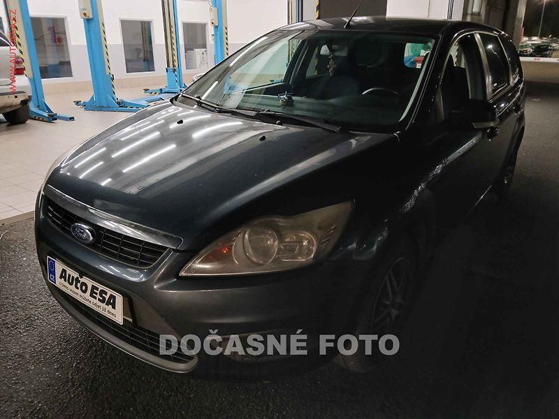 Ford Focus (2009) 1.6TDCI, AC, STK10/28 - fotka 1 z 3
