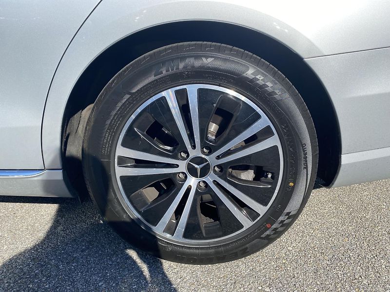 Mercedes-Benz Třídy E E 220 d Avantgarde - fotka 20 z 26