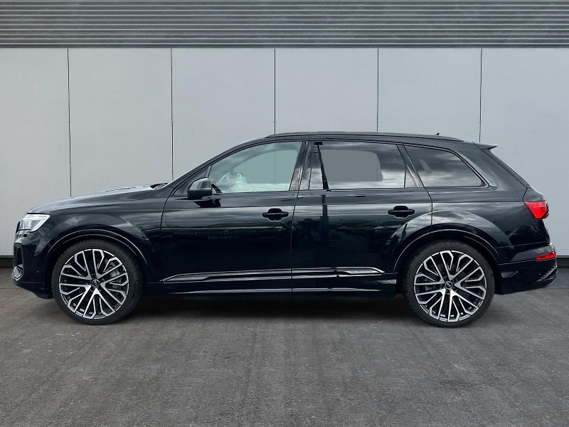 Audi Q7 (2025) S-LINE 50TDI 7MÍST TAŽNÝ DPH  - fotka 2 z 32