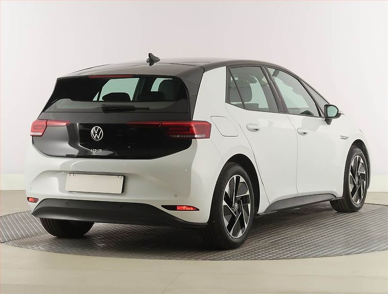 Volkswagen ID.3 (2022) Pro Perf. (62 kWh), SoH 90% - fotka 5 z 28