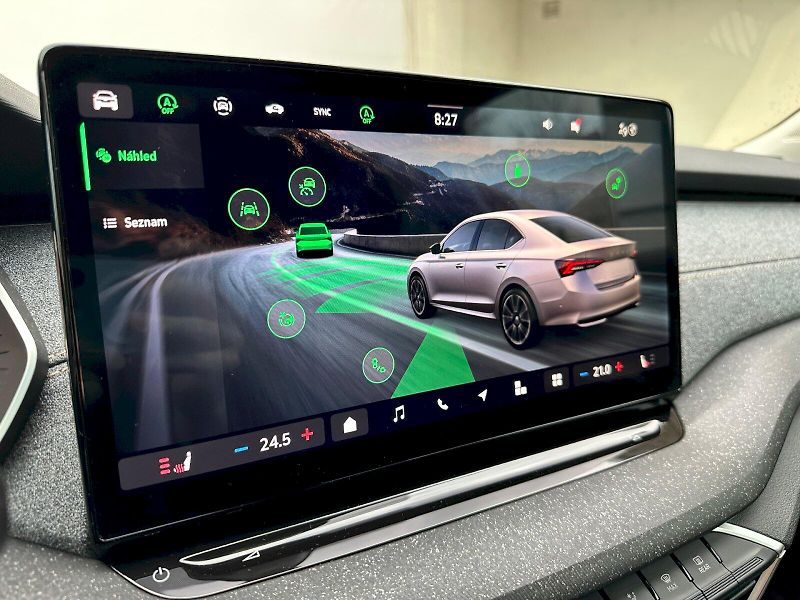 Škoda Octavia (2024) 1.5 TSI 110kW MHEV Top Selecti - fotka 15 z 25