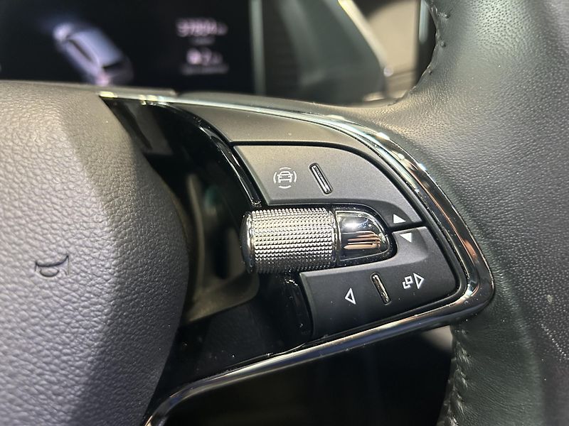 Škoda Octavia (2022) 1.0TSi Ambition PLUS 81kW - fotka 13 z 24
