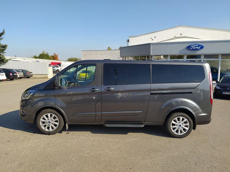 Ford Tourneo Custom (2022) 2,0 EcoBlue 110kW/150k L2 TITA - fotka 2 z 16