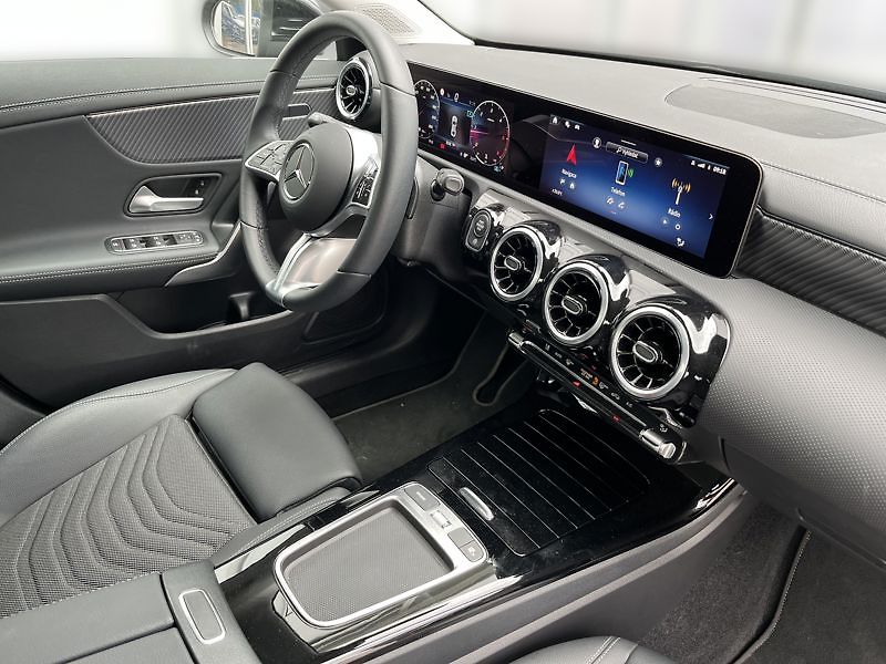 Mercedes-Benz CLA Třída 180d kupé Progressive Ad - fotka 19 z 21