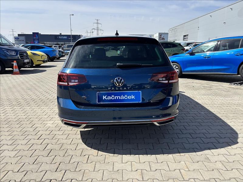 Volkswagen Passat 2,0 TDI 147kW 4MOT DSG - fotka 4 z 31