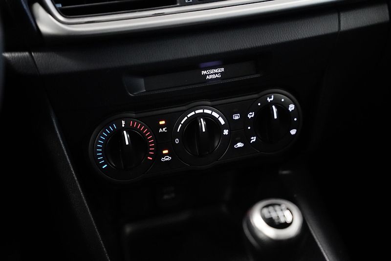 Mazda 3 - fotka 18 z 22