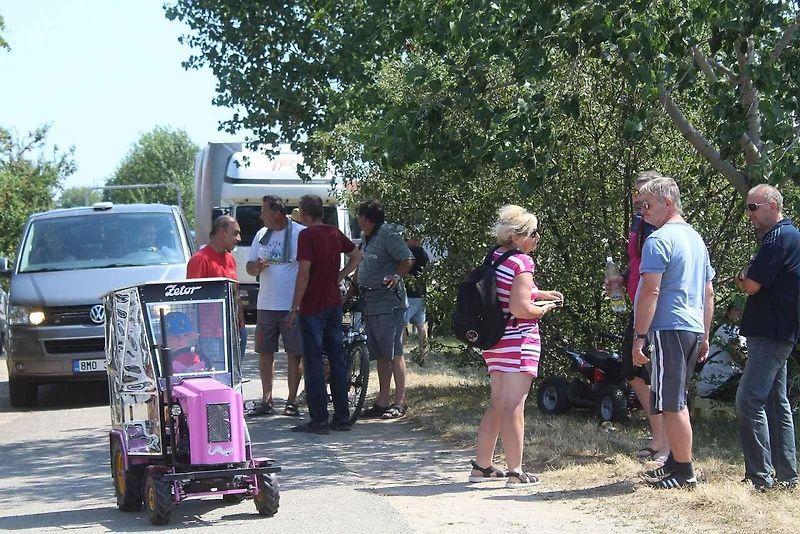 Podivínský mazec nabídl svůj třináct ročník. Jedinečná traktoriáda na Břeclavsku lákala poslední červencovou sobotu na spanilou jízdu, závody i přehlídku několika veteránů.