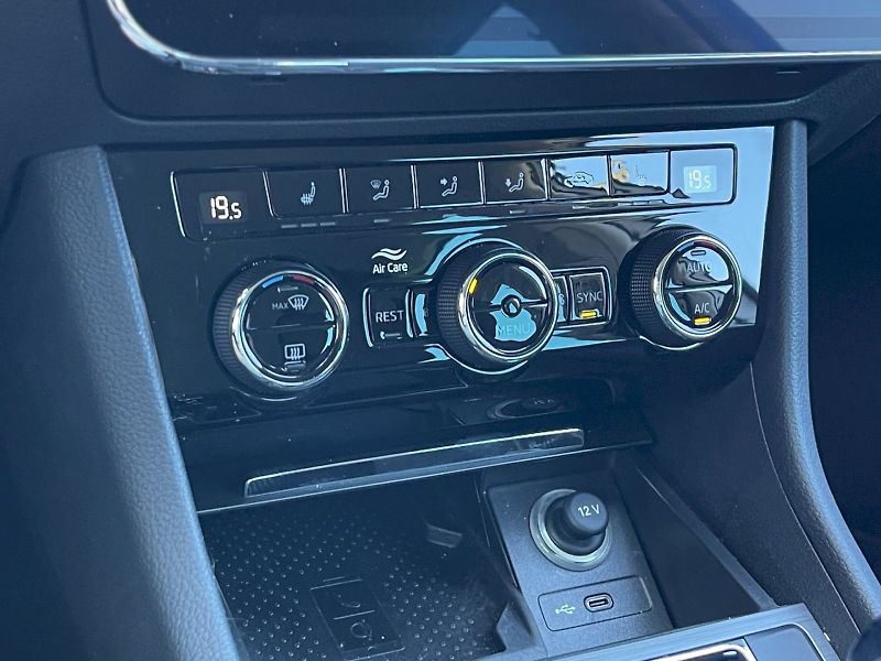 Škoda Superb (2023) 2.0 TDI 110kW DSG Style Plus c - fotka 13 z 35