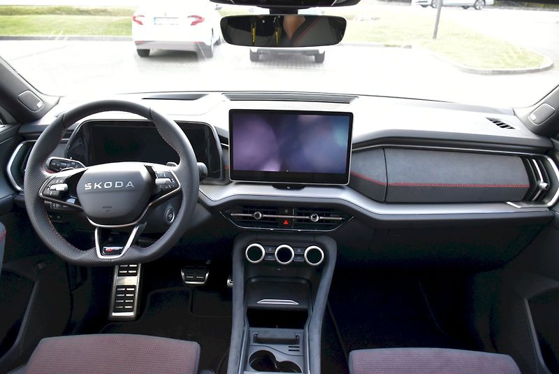 Škoda Kodiaq (2026) RS 2,0 TSI 195 kW 7-stup. auto - fotka 5 z 46