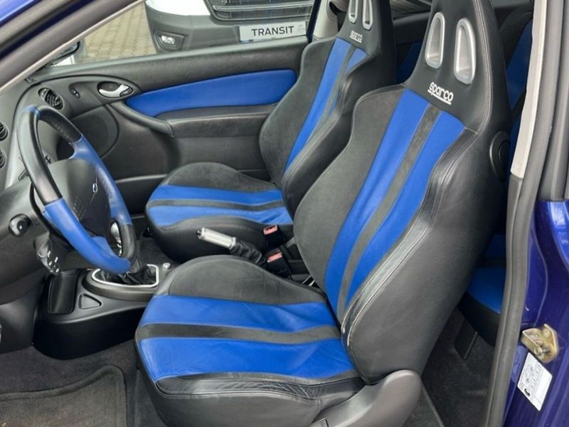Ford Focus 2.0i, RS,158KW, SERVIS - fotka 17 z 17