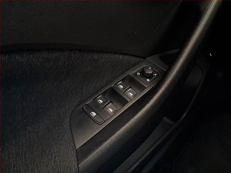 Škoda Kamiq (2021) Style 1.0 TSI - fotka 18 z 20