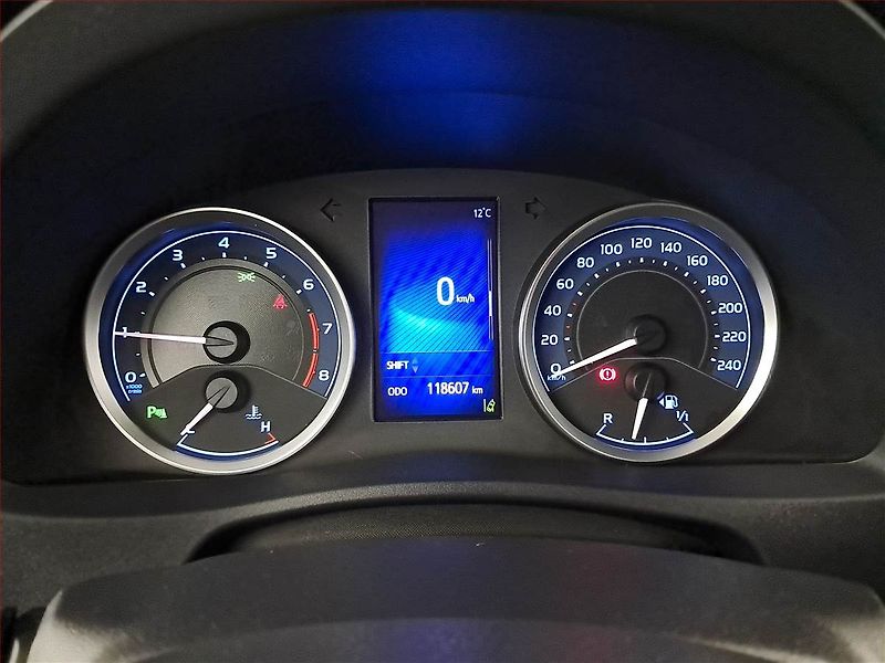 Toyota Corolla (2018) 1.6 Valvematic, Serv.kniha - fotka 11 z 19