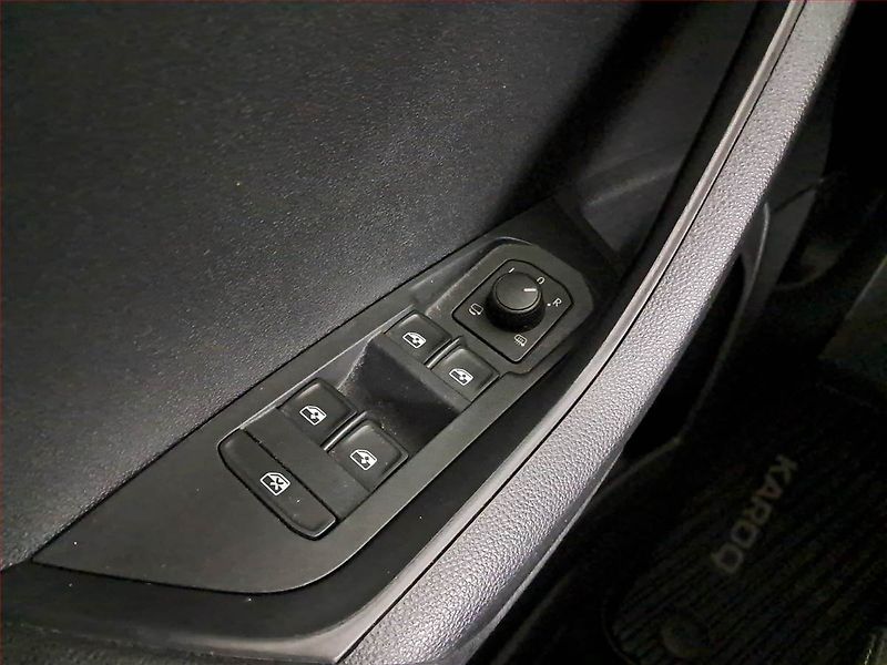 Škoda Karoq (2021) 1.5 TSI - fotka 18 z 22