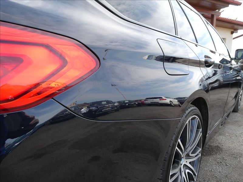 BMW Řada 5 3,0 540d xDrive 235kW MPaket,D - fotka 13 z 50