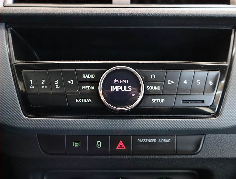 Škoda Fabia (2018) JOY 1.0 TSI, ČR,1.maj - fotka 12 z 17