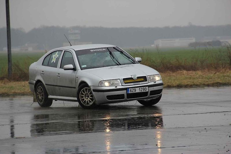 Rallyslalom 2024 Přerov na bochořském letišti.