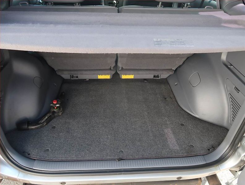 Toyota RAV4 (2002) 2.0 D-4D , 4X4, Park. senzory - fotka 13 z 16