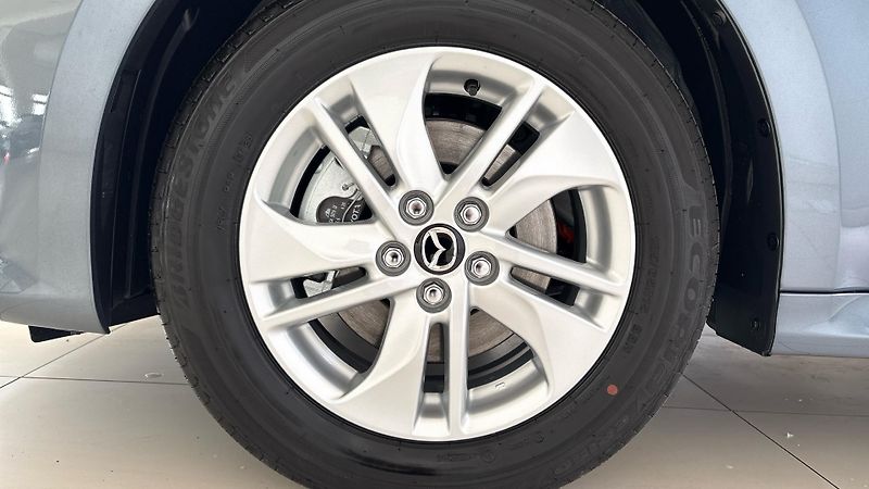 Mazda 2 Hybrid (2026) 1.5 Centre-line - fotka 8 z 17