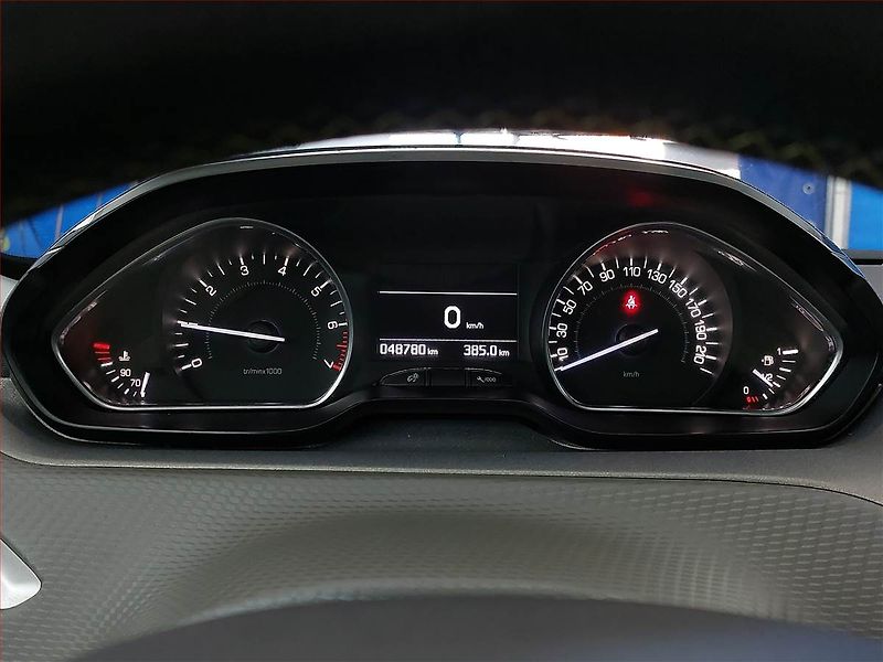 Peugeot 208 (2016) 1.2 PureTech, Navi, Tempomat - fotka 8 z 15