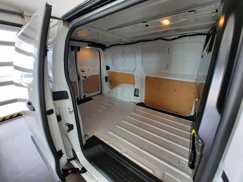 Peugeot Expert (2026) FG L2 2.2 BHDi 150k MAN6 - fotka 11 z 13